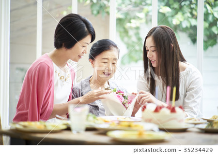 Three generations family celebration Three generations family celebration 35234429