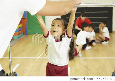 Gymnastics class iron rod kids Gymnastics class iron rod kids 35234489