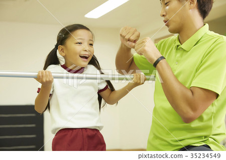 Gymnastics class iron rod kids 35234549