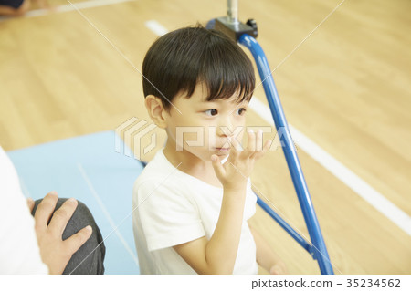 Gymnastics class iron rod kids 35234562