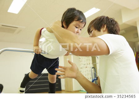 Gymnastics class iron rod kids Gymnastics class iron rod kids 35234565