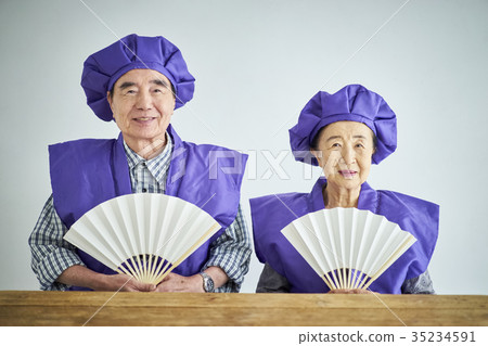 Old couple's celebration 35234591