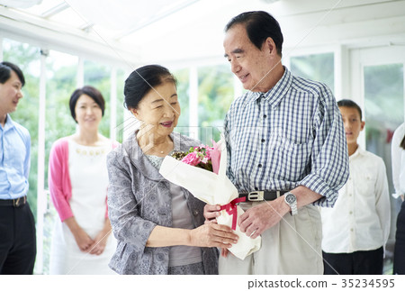 Old couple's celebration 35234595