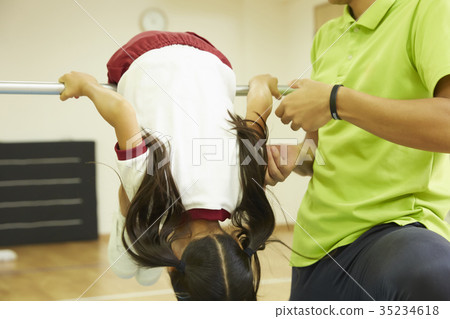 Gymnastics class iron rod kids 35234618