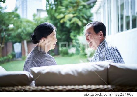 Elderly couple 35234663