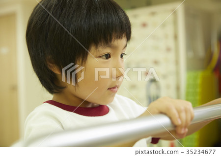Gymnastics class iron rod kids 35234677