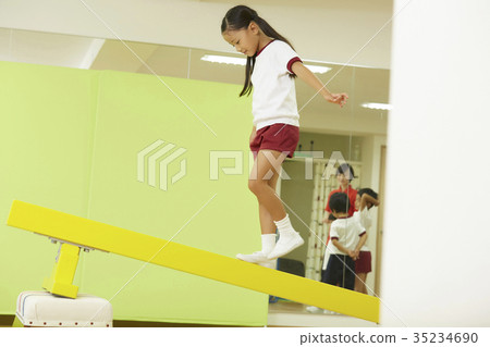 Gymnastics classroom children instruction average 35234690