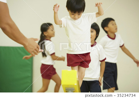Gymnastics classroom average balance child 35234734