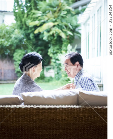 Elderly couple 35234854