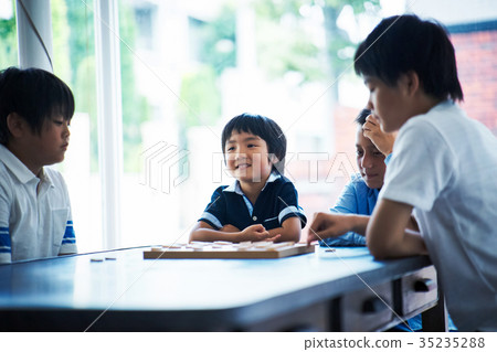 Boy pointing at shogi 35235288