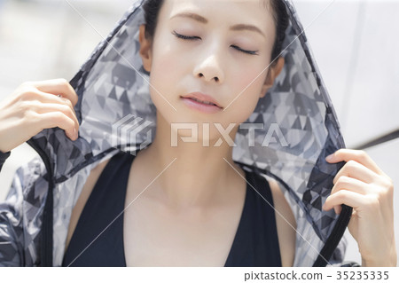Women of sportswear 35235335