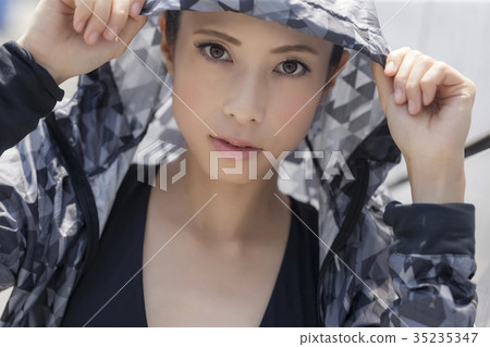 Women of sportswear 35235347