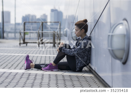 Women of sportswear Women of sportswear 35235418