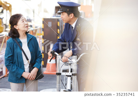 警察發出指示 35235741