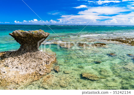 << Okinawa Prefecture> Obujima / Ryugu God << Okinawa Prefecture> Obujima / Ryugu God 35242134