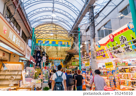 << Okinawa Prefecture >> Naha, International Street, Market Street << Okinawa Prefecture >> Naha, International Street, Market Street 35245010