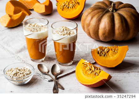 Pumpkin smoothies with yoghurt and oatmeal 35247294
