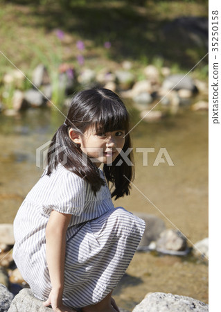 Children, field trip, stream 35250158