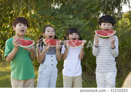 孩子，西瓜，吃 35250265