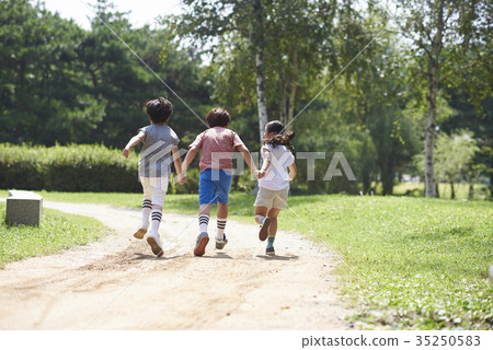Children, park 35250583