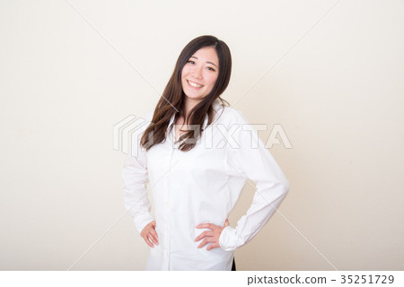 young asian woman posing 35251729