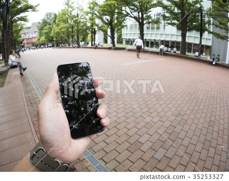 使用智能手機（正品和POV表達） 35253327