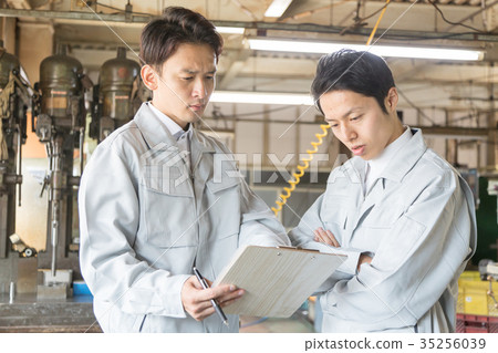 Factory People Work 35256039