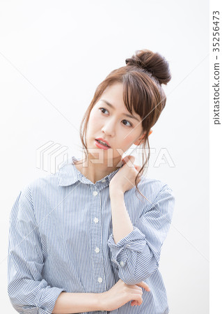 Young woman negative shoulder stiff 35256473