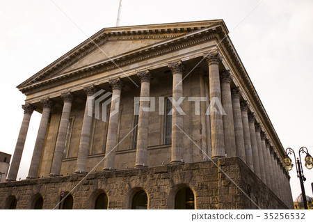 Birmingham Town Hall 35256532