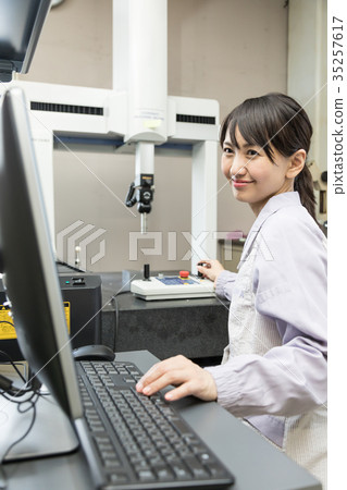 Factory Measurement CMM Measuring Control Inspection Analysis Factory Measurement CMM Measuring Control Inspection Analysis 35257617