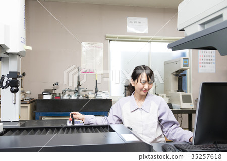 Factory Measurement CMM Measuring Control Inspection Analysis Factory Measurement CMM Measuring Control Inspection Analysis 35257618