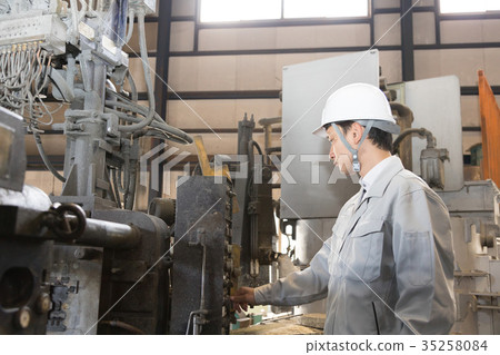 Factory People Working people Die casting Factory People Working people Die casting 35258084