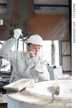 Factory People Working people Die casting 35258096