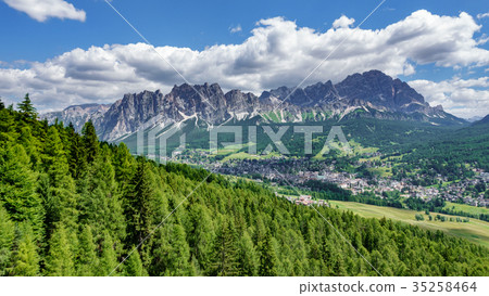Cortina d Ampezzo and Dolomiti rocks Cortina d Ampezzo and Dolomiti rocks 35258464