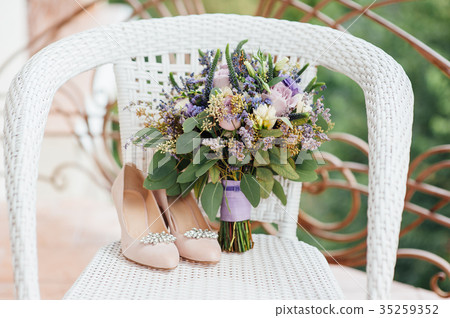 beautiful wedding bouquet of wildflowers beautiful wedding bouquet of wildflowers 35259352