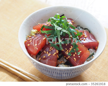 Tuna pickled rice bowl 35261918