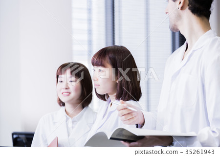 Medical college Medical college 35261943