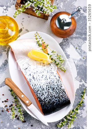 salmon salmon 35265659