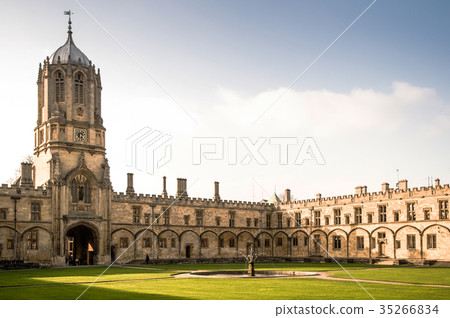 Tom Tower Oxford University, UK Tom Tower Oxford University, UK 35266834