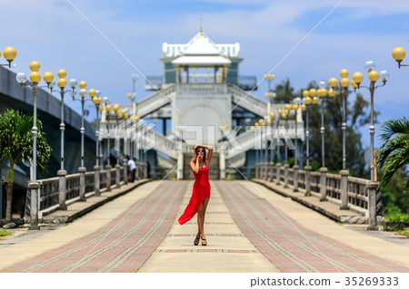 Young Woman Posing on The Sarasin Bridge 35269333