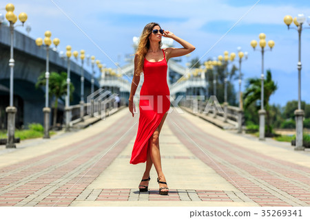 Young Woman Posing on The Sarasin Bridge 35269341