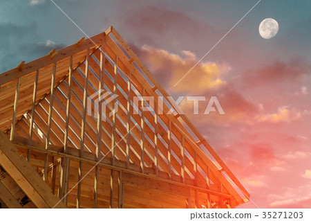 Construction and Roof in progress to new house 35271203