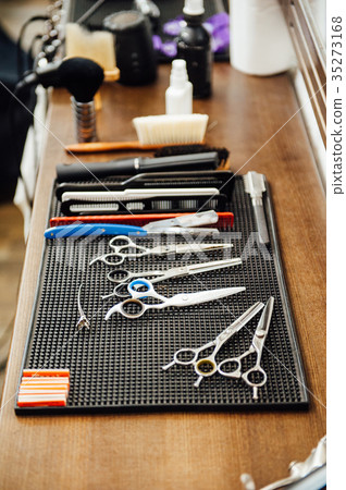 Mens hairdressing desktop with tools for shaving 35273168