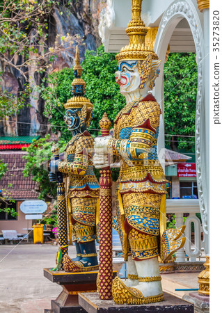 Thai giant statues, giant symbol in Thai temple 35273820