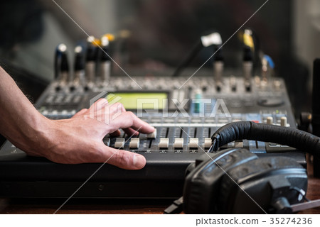 Working With Analogic Sound Mixer. Professional Working With Analogic Sound Mixer. Professional 35274236