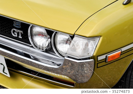 Japan's famous car headlights 35274873
