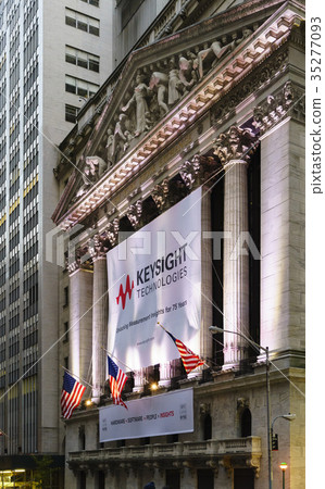 New York Stock Exchange, Wall Street, Manhattan, New York, USA New York Stock Exchange, Wall Street, Manhattan, New York, USA 35277093