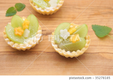 Shine Muscat Tart Shine Muscat Tart 35278185