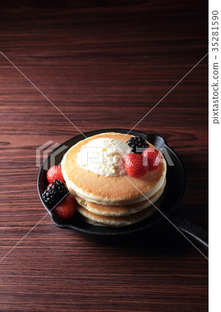 Overhead sweets image Overhead sweets image 35281590