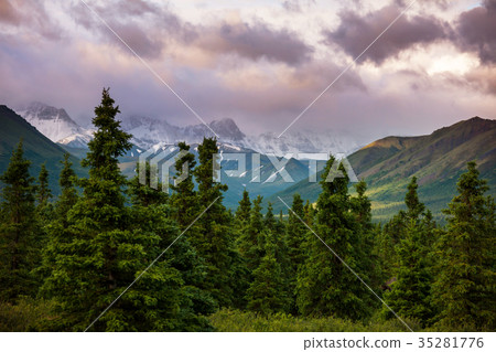 Mountains in Alaska Mountains in Alaska 35281776